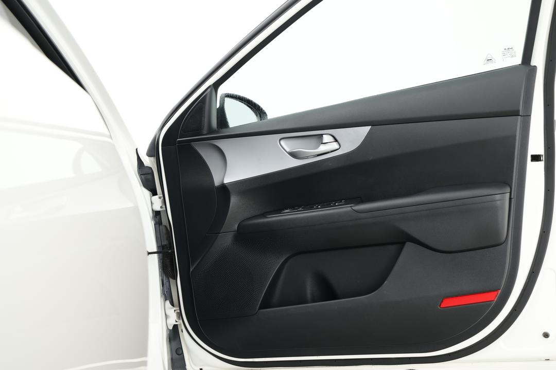 2024 Kia Cerato S, Automatic, 23528 km, Speaker View