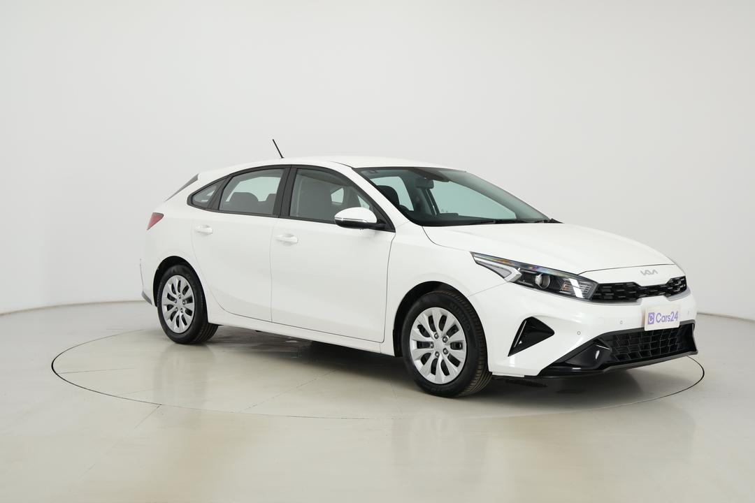 2024 Kia Cerato S, Automatic, 23528 km, Right Front Diagonal (45- Degree) View