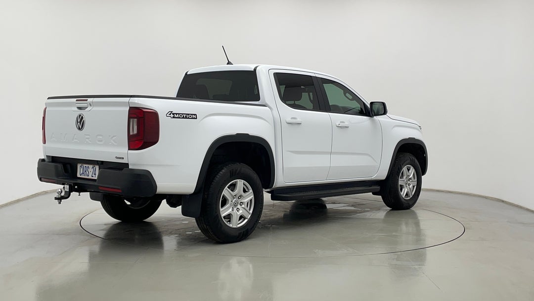 Right Back Diagonal (45- Degree) View