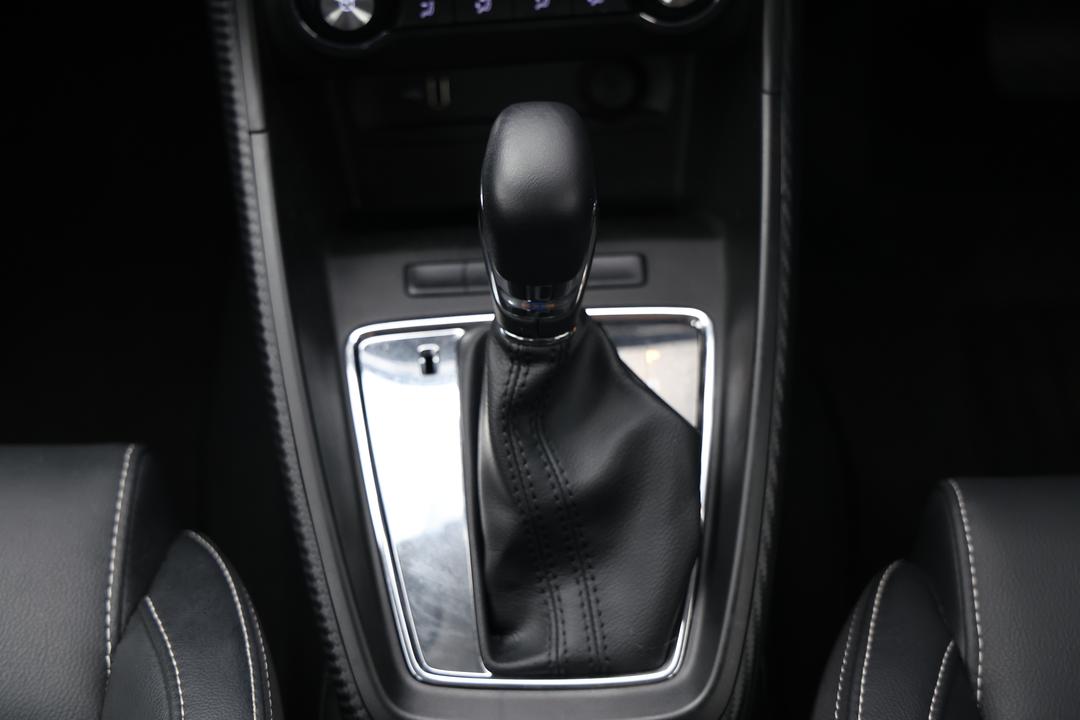 2023 MG ZS Excite, Automatic, 14308 km, Gear Lever 