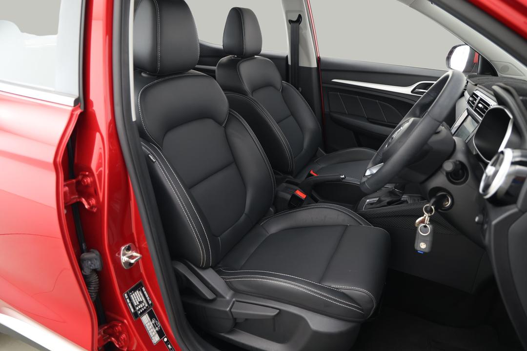 2023 MG ZS Excite, Automatic, 14308 km, Right Side Front Door Cabin View
