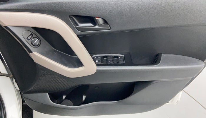 2017 Hyundai Creta 1.6 E + VTVT, Petrol, Manual, 53,571 km, Driver Side Door Panels Controls