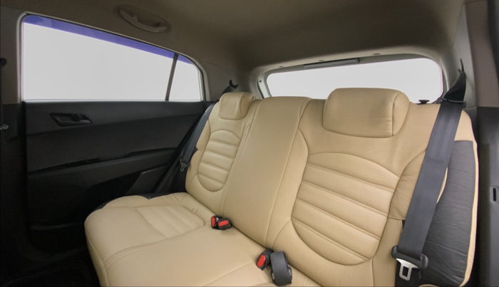 2017 Hyundai Creta 1.6 E + VTVT, Petrol, Manual, 53,571 km, Right Side Door Cabin View