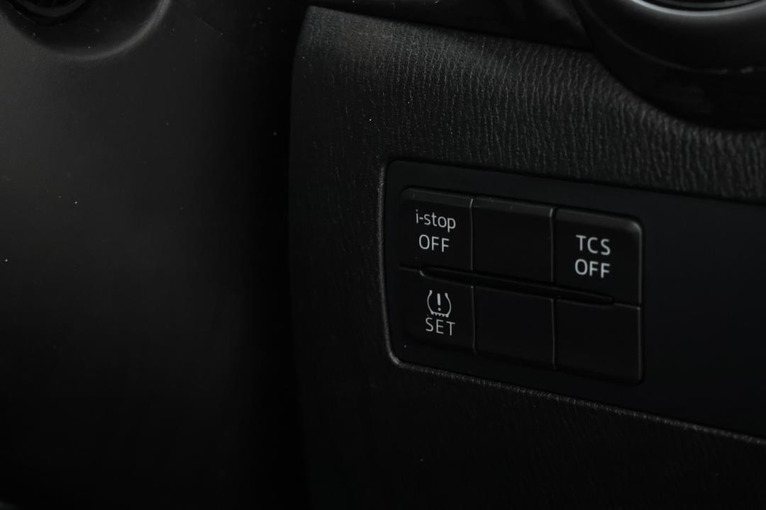 2021 Mazda CX-3 Maxx Sport (FWD), Automatic, 73437 km, Utility Switches/Buttons