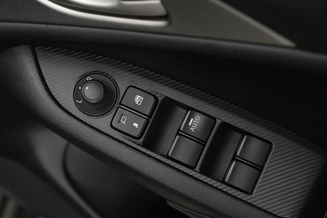 2021 Mazda CX-3 Maxx Sport (FWD), Automatic, 73437 km, Drivers Side Door Panel Controls