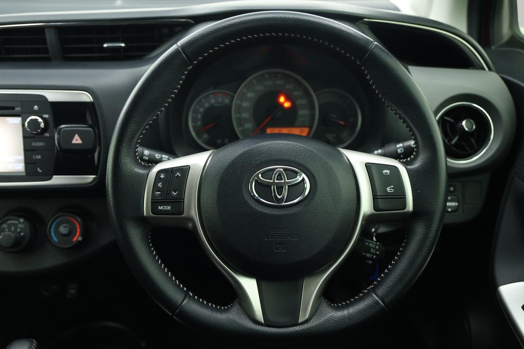 2016 Toyota Yaris Sx, Automatic, 70267 km, Steering Wheel Close-up