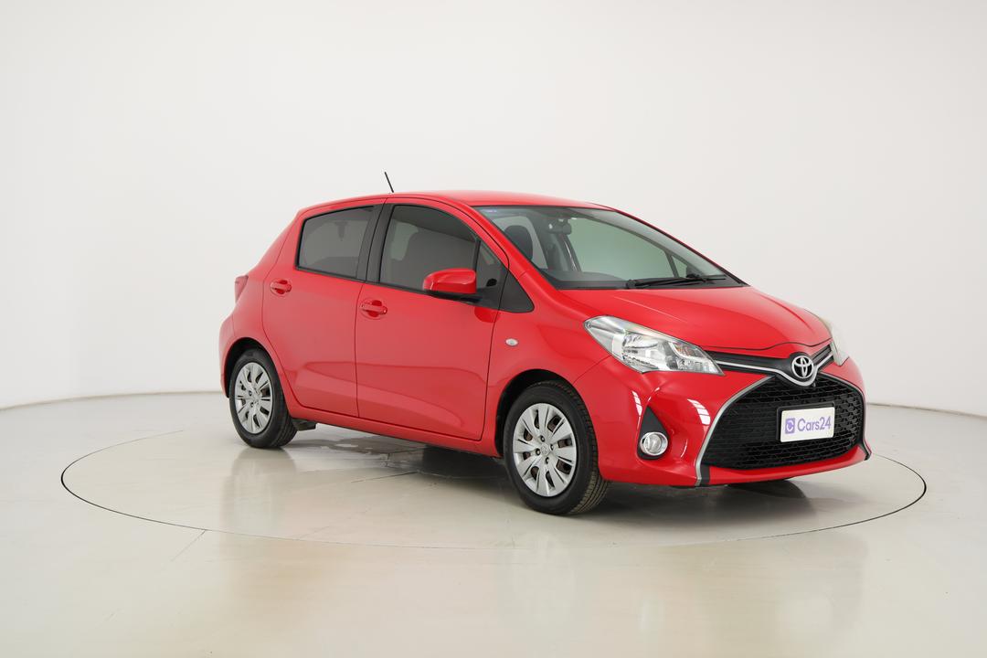 2016 Toyota Yaris Sx, Automatic, 70267 km, Right Front Diagonal (45- Degree) View