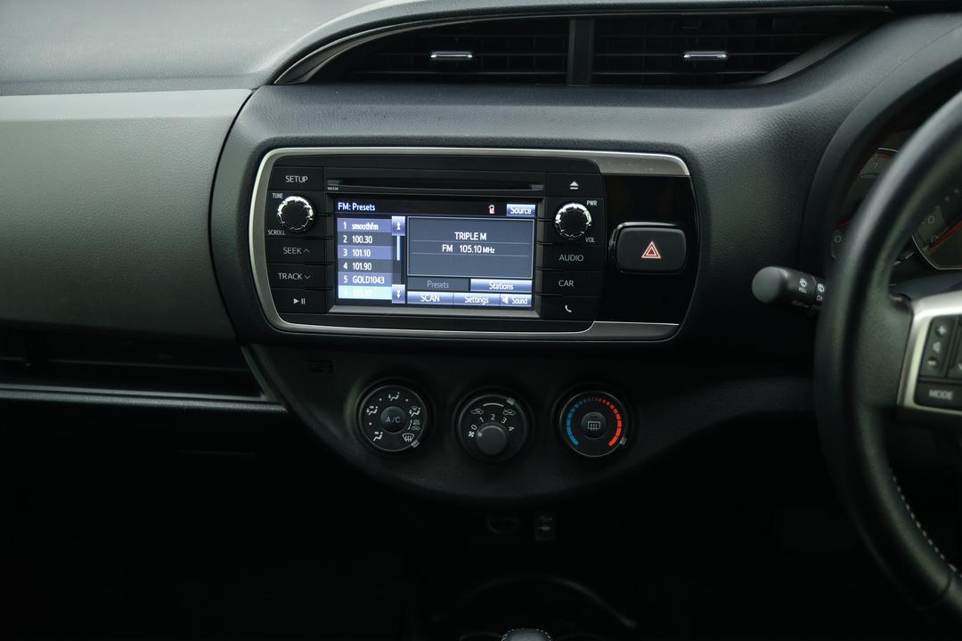 2016 Toyota Yaris Sx, Automatic, 70267 km, Center Console