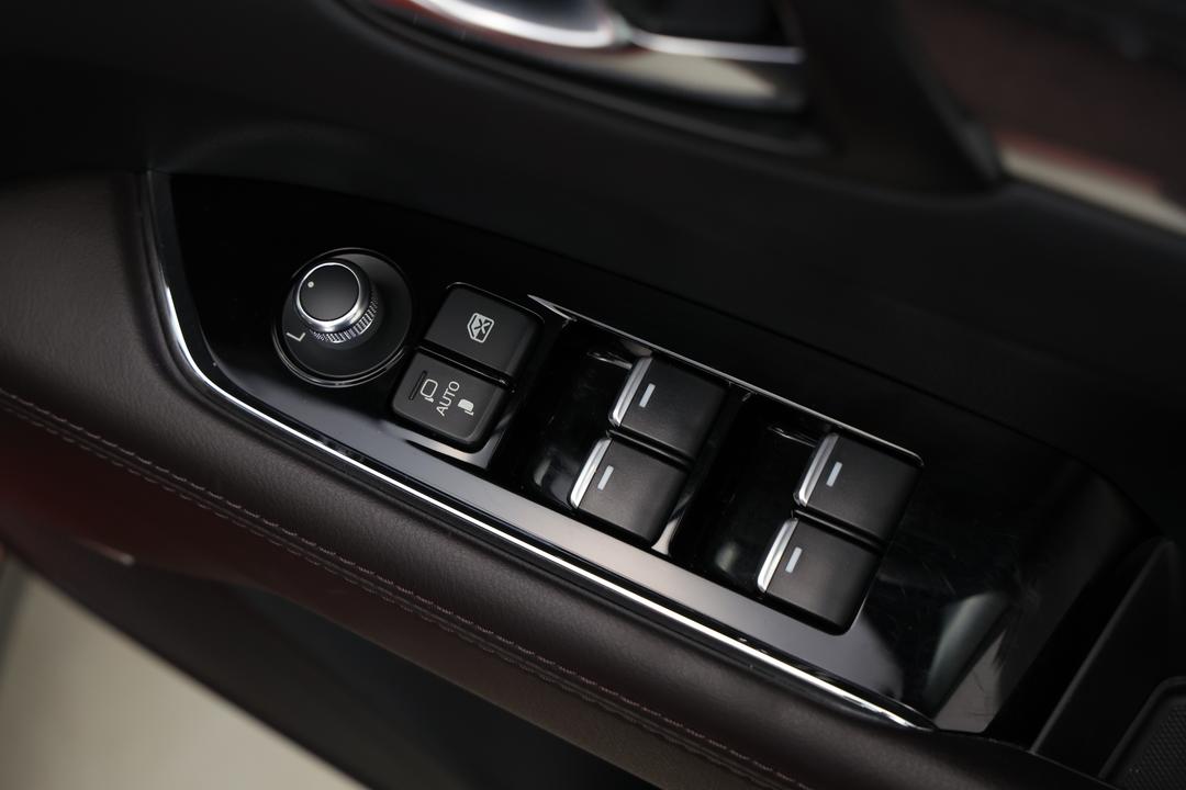2022 Mazda CX-5 Akera (AWD), Automatic, 43441 km, Drivers Side Door Panel Controls