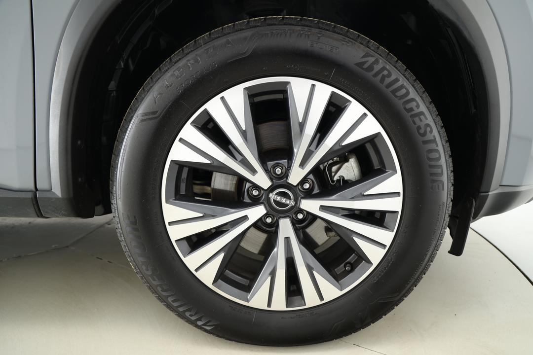 2023 Nissan X-trail St-l (4WD) 7 Seat, Automatic, 34671 km, Right Front Wheel
