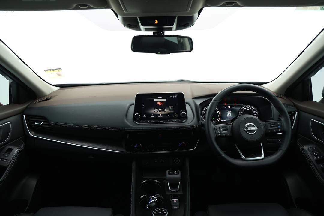 2023 Nissan X-trail St-l (4WD) 7 Seat, Automatic, 34671 km, Dashboard View