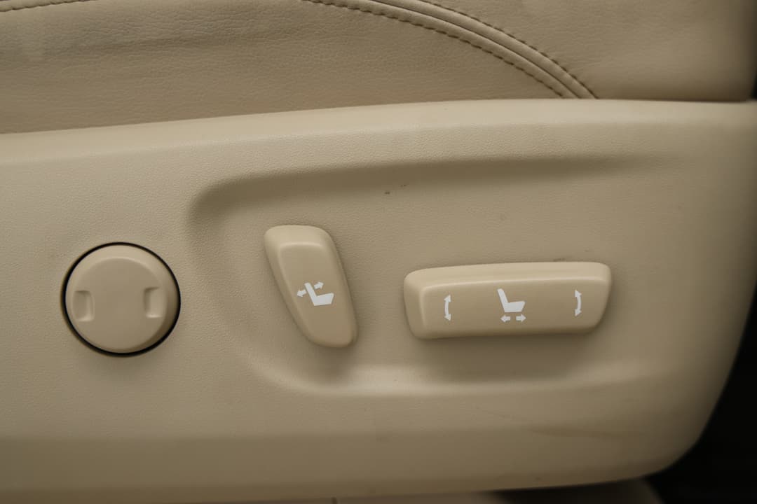 2022 Toyota Landcruiser Prado Vx, Automatic, 74086 km, Drivers Side Adjustment Panel