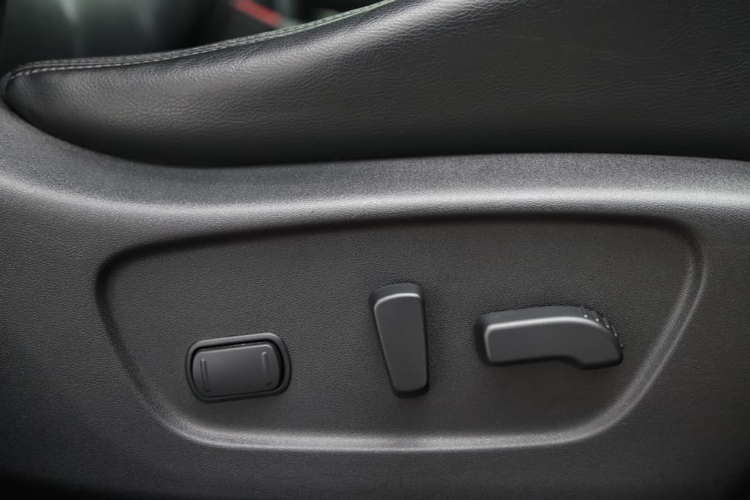 2019 Nissan X-trail Ti (4WD), Automatic, 69952 km, Drivers Side Adjustment Panel