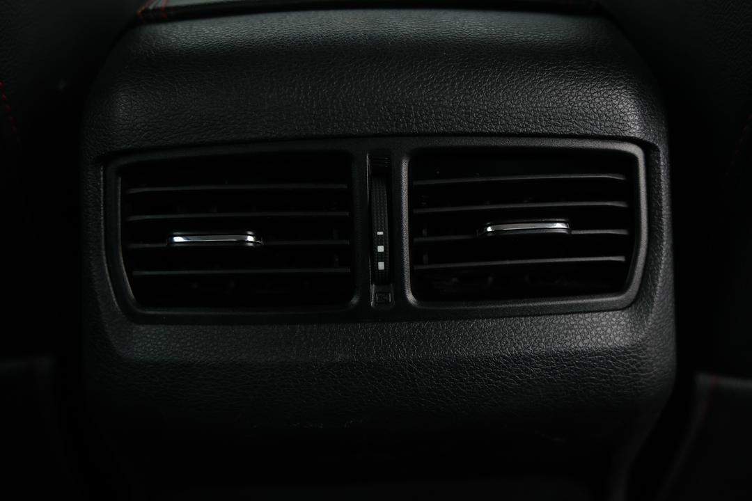 2021 LDV T60 Luxe (4x4), Automatic, 67772 km, Rear A/C Vent