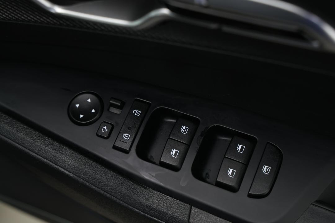 2024 Kia Sportage S (FWD), Automatic, 54697 km, Drivers Side Door Panel Controls