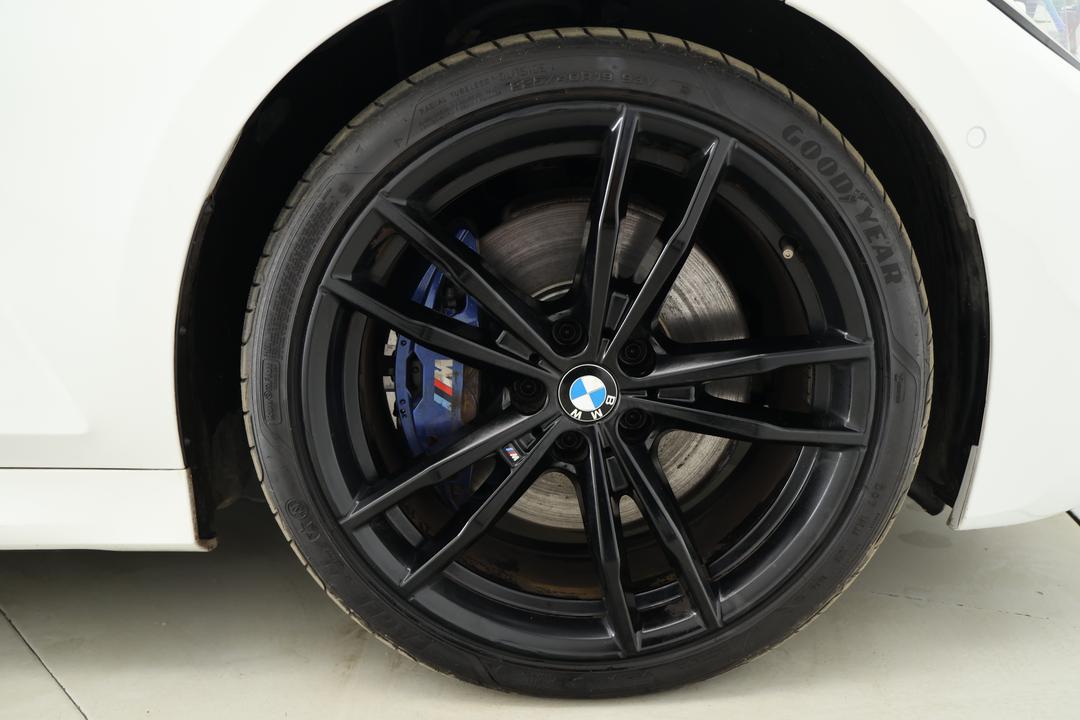 2022 BMW 3 30i M Sport, Automatic, 68408 km, Right Front Wheel