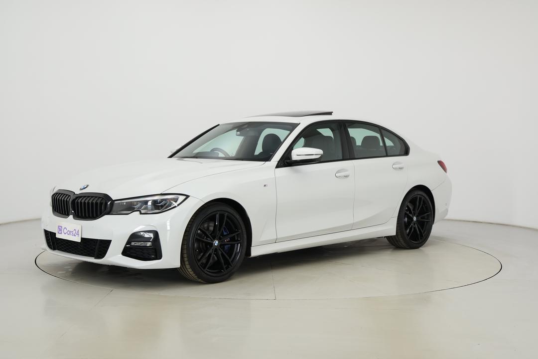 2022 BMW 3 30i M Sport, Automatic, 68408 km, Left Front Diagonal (45- Degree) View