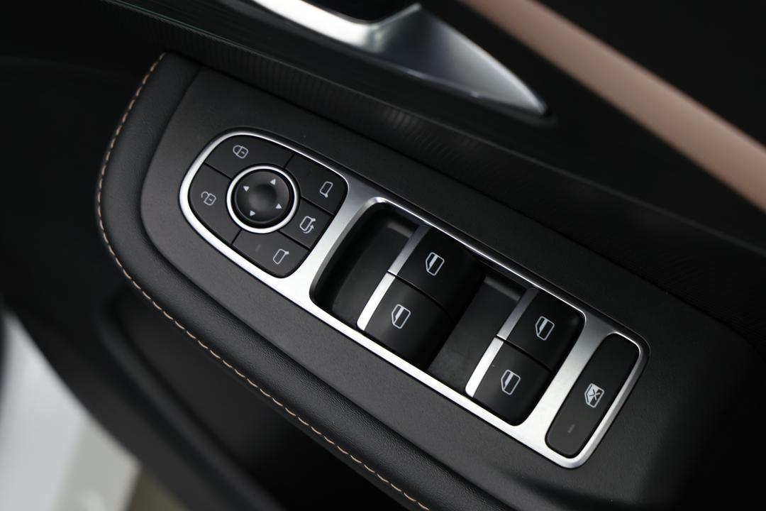 2023 Chery Omoda 5 Bx (basic Version), Automatic, 57251 km, Drivers Side Door Panel Controls