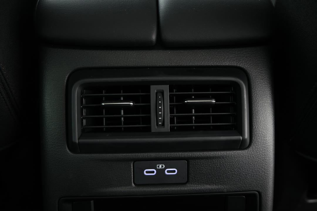 2024 Mazda Cx-80 G40e Pure, Automatic, 10908 km, Rear A/C Vent
