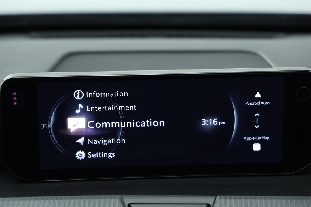 2024 Mazda Cx-80 G40e Pure, Automatic, 10908 km, Infotainment System
