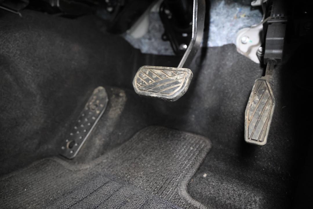2023 Suzuki Jimny Xl, Automatic, 63038 km, Pedals and Footmat