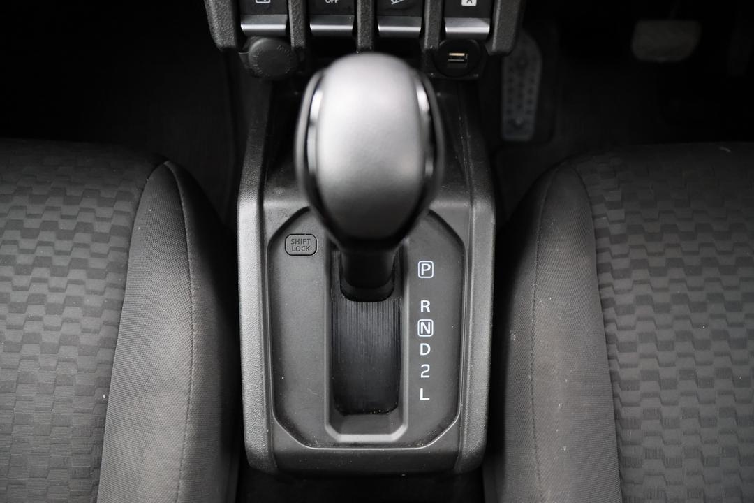 2023 Suzuki Jimny Xl, Automatic, 63038 km, Gear Lever 