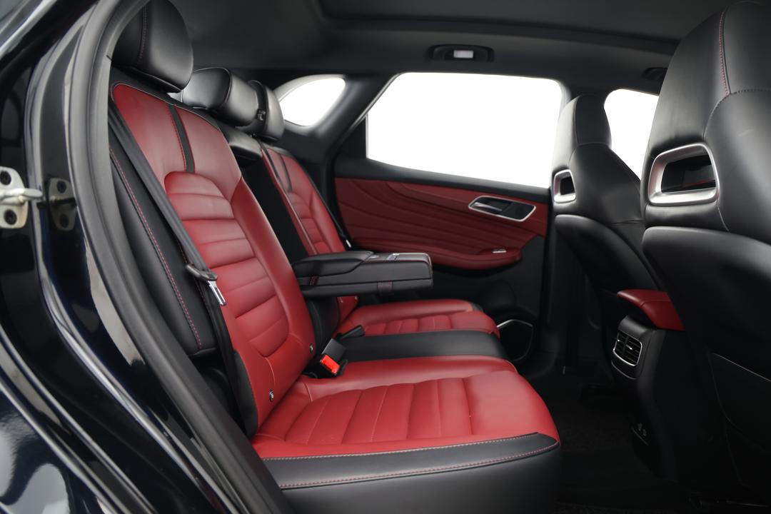 2021 MG HS Essence Anfield Edition, Automatic, 51869 km, Right Side Rear Door Cabin View