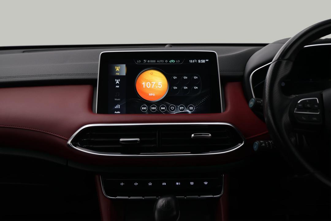 2021 MG HS Essence Anfield Edition, Automatic, 51869 km, Center Console