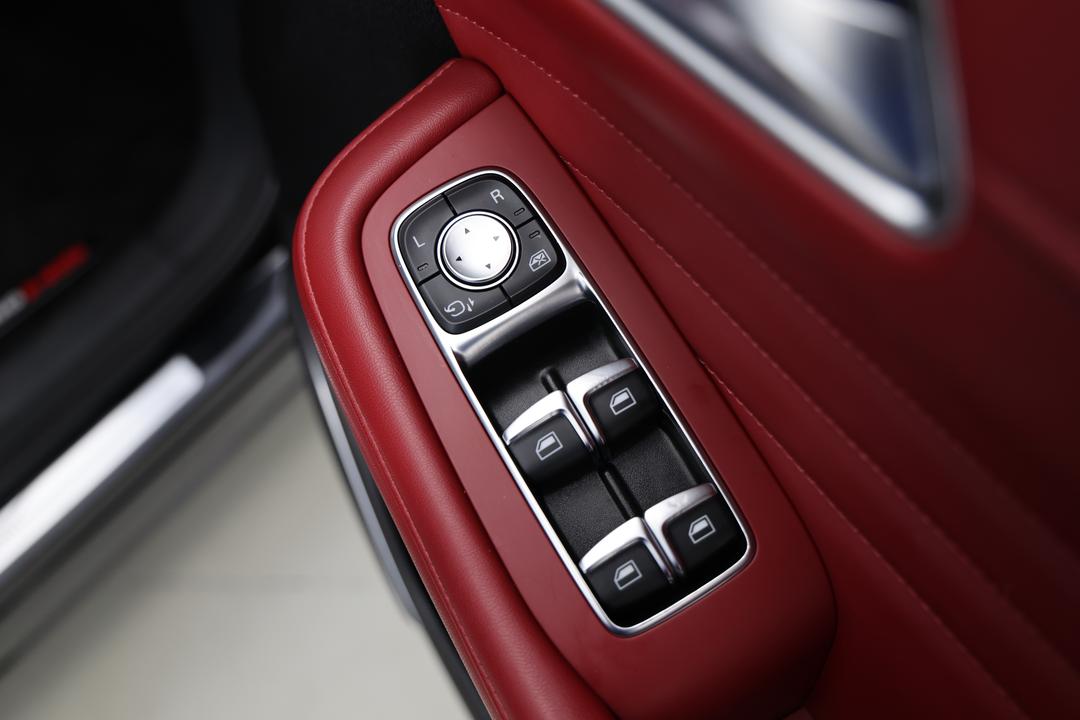 2021 MG HS Essence Anfield Edition, Automatic, 51869 km, Drivers Side Door Panel Controls