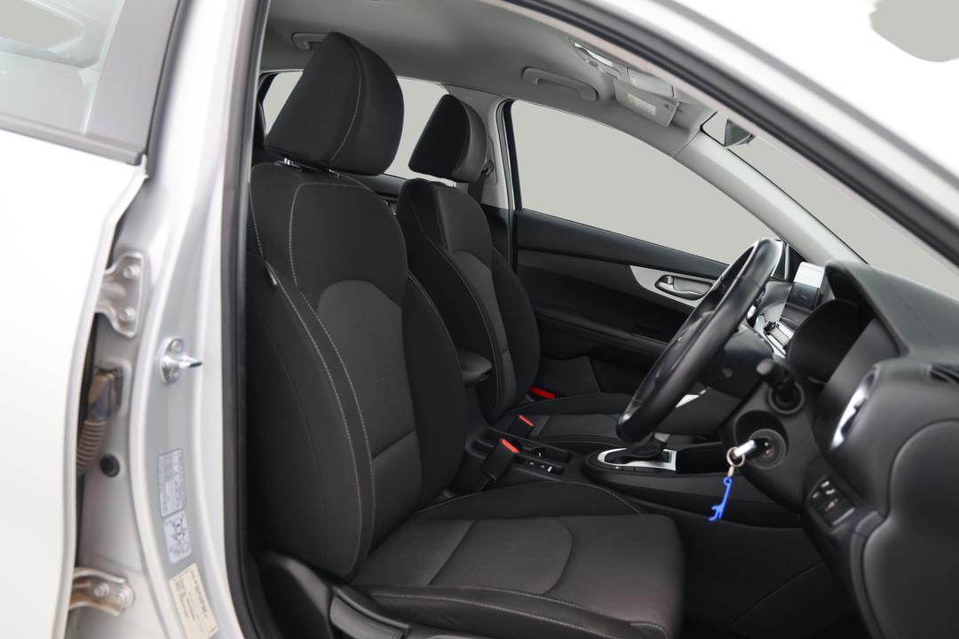 2024 Kia Cerato S Safety Pack, Automatic, 56785 km, Right Side Front Door Cabin View
