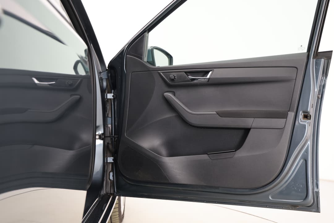 2018 SKODA Fabia 81 Tsi, Automatic, 108059 km, Speaker View