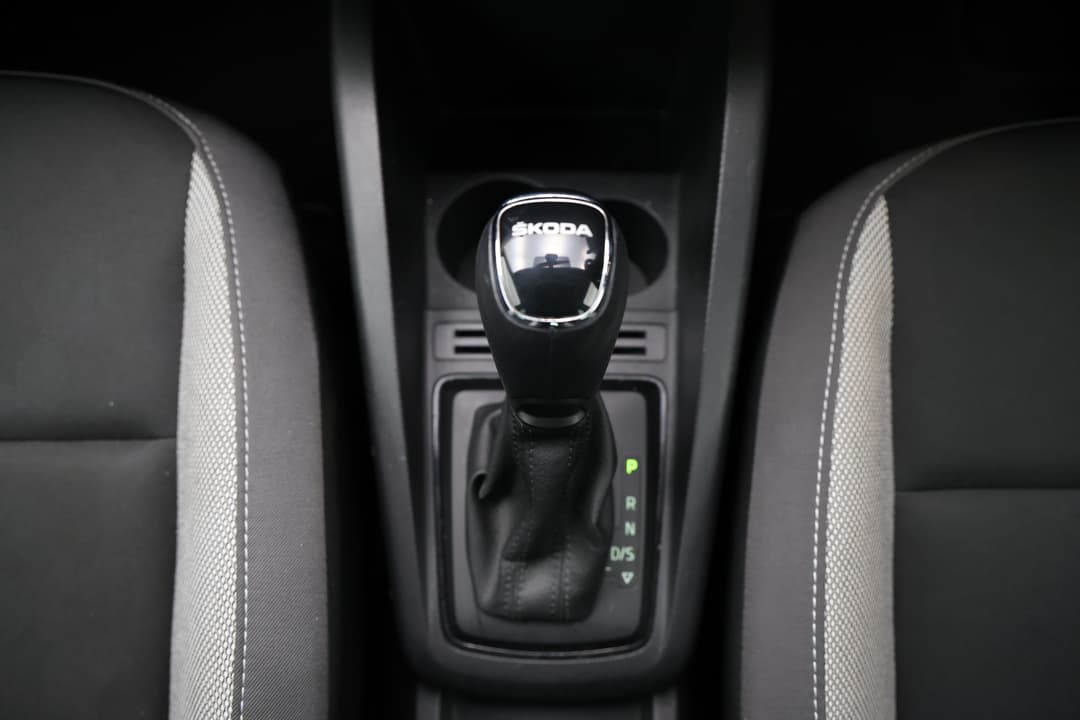 2018 SKODA Fabia 81 Tsi, Automatic, 108059 km, Gear Lever 