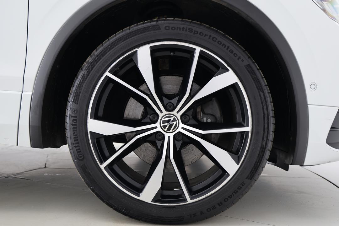 2021 Volkswagen Tiguan 162tsi R-line, Automatic, 58802 km, Right Front Wheel