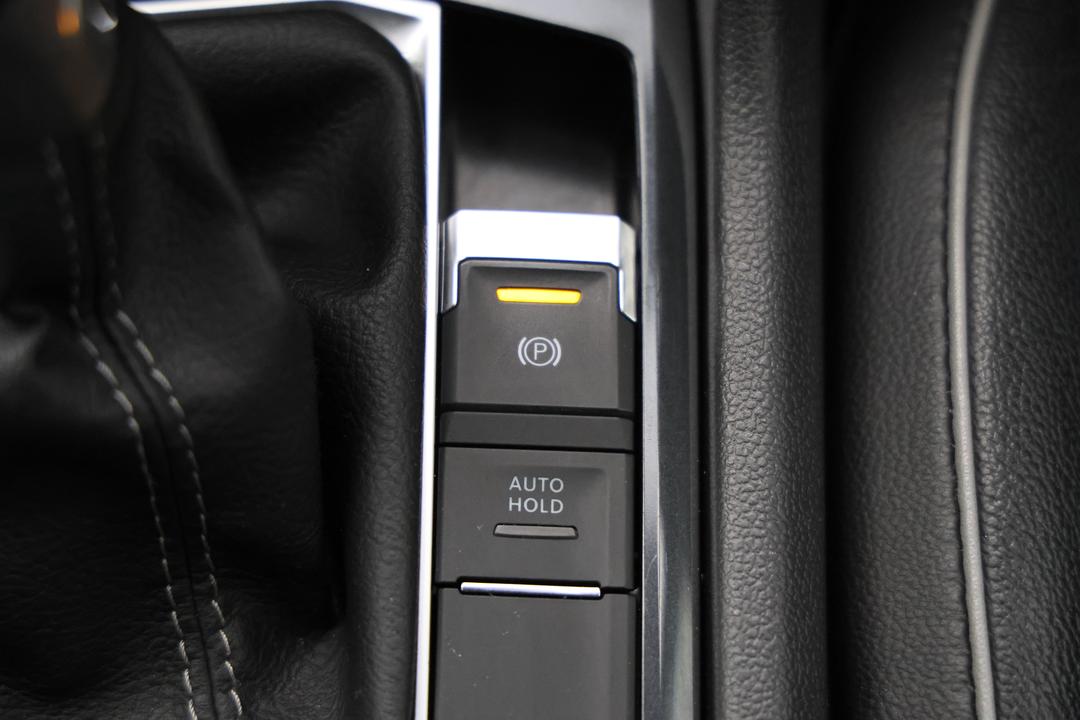 2021 Volkswagen Tiguan 162tsi R-line, Automatic, 58802 km, Handbrake