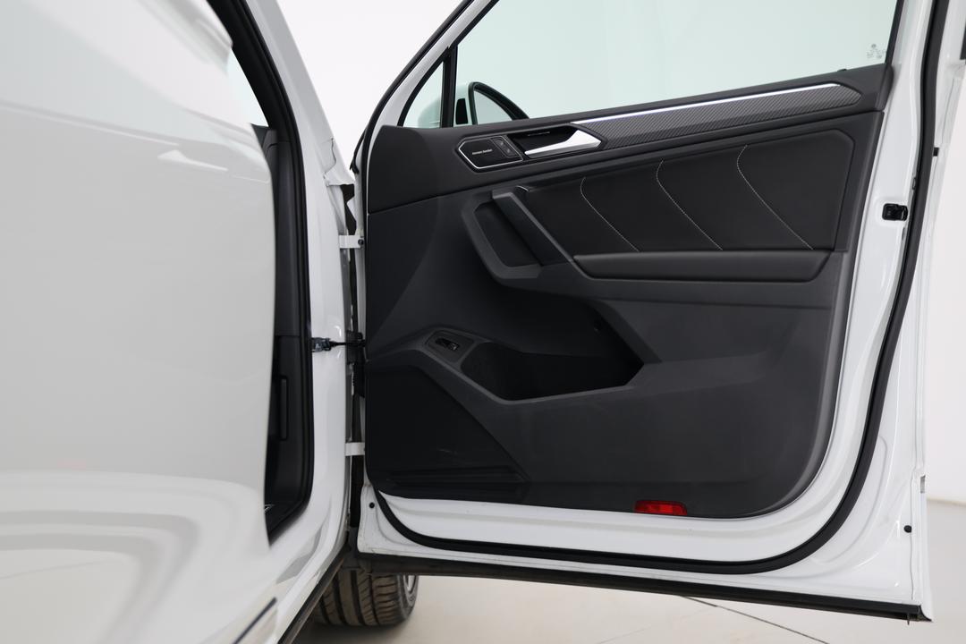 2021 Volkswagen Tiguan 162tsi R-line, Automatic, 58802 km, Speaker View