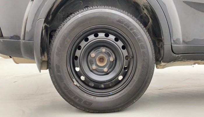 2018 Mahindra XUV500 W7 AT, Diesel, Automatic, 44,384 km, Right Rear Wheel