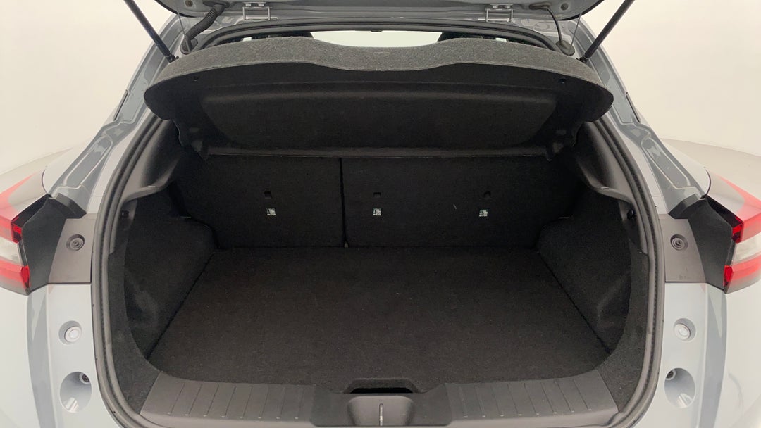 2023 Nissan Juke St-l, Automatic, 13311 km, Boot Inside View