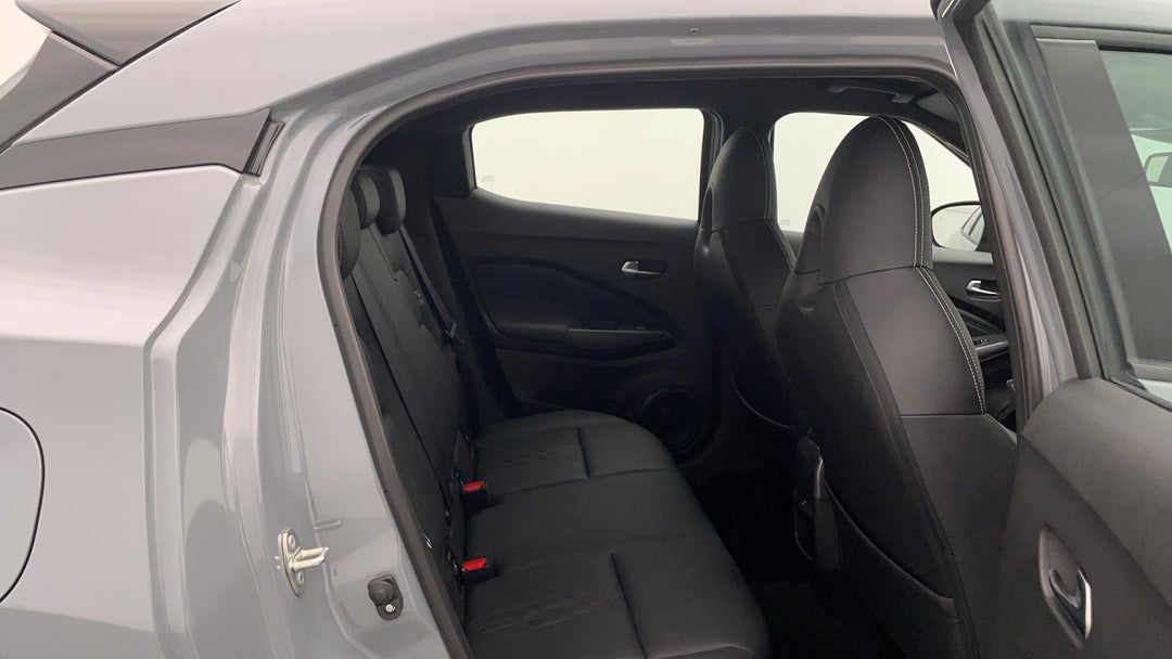 2023 Nissan Juke St-l, Automatic, 13311 km, Right Side Rear Door Cabin View