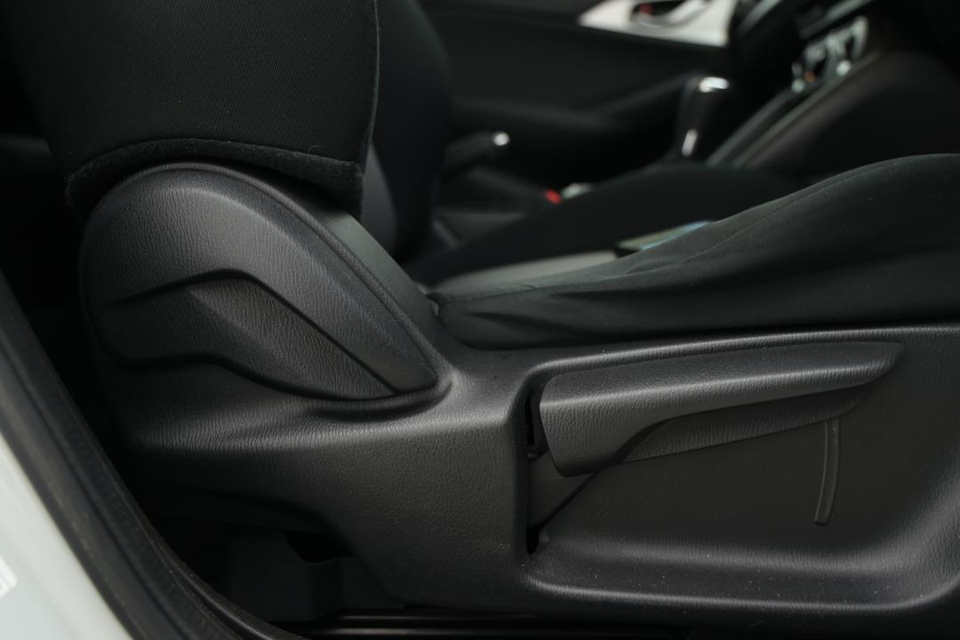 2017 Mazda CX-3 Neo (FWD), Automatic, 132185 km, Drivers Side Adjustment Panel