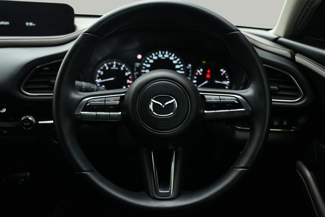 2022 Mazda CX-30 G25 Touring (AWD), Automatic, 37869 km, Steering Wheel Close-up