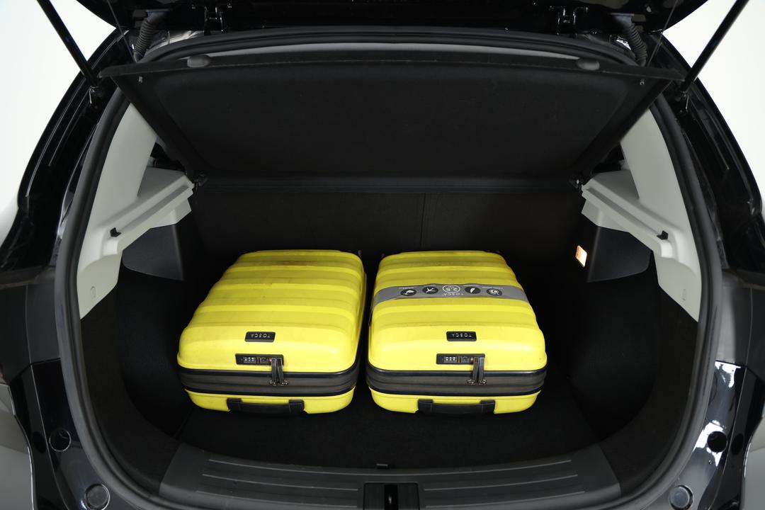 2023 MG ZS Excite, Automatic, 39037 km, Boot Inside View with Luggage