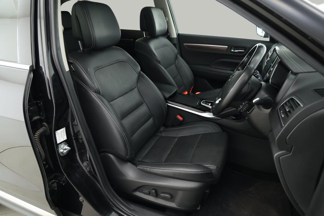 2019 Renault Koleos Intens X-tronic (4x2), Automatic, 89182 km, Right Side Front Door Cabin View