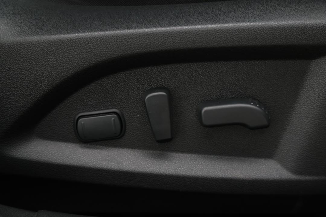 2019 Renault Koleos Intens X-tronic (4x2), Automatic, 89182 km, Drivers Side Adjustment Panel