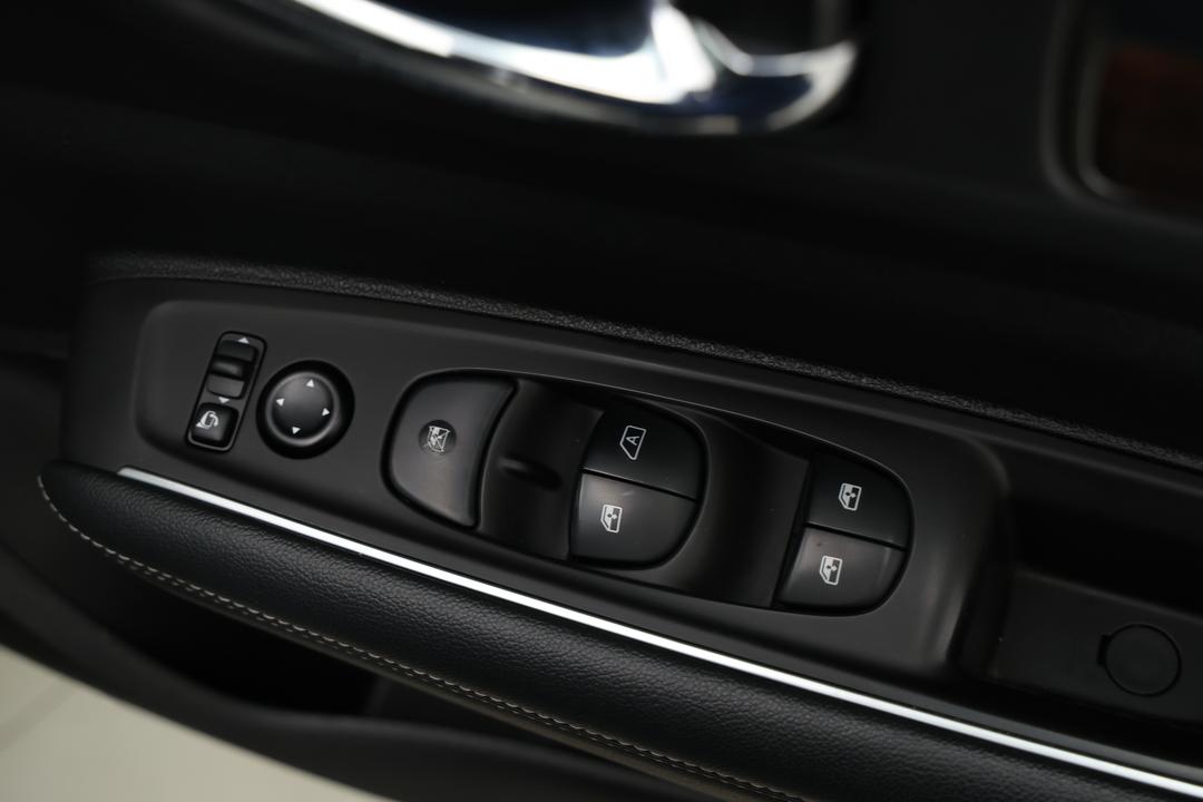 2019 Renault Koleos Intens X-tronic (4x2), Automatic, 89182 km, Drivers Side Door Panel Controls