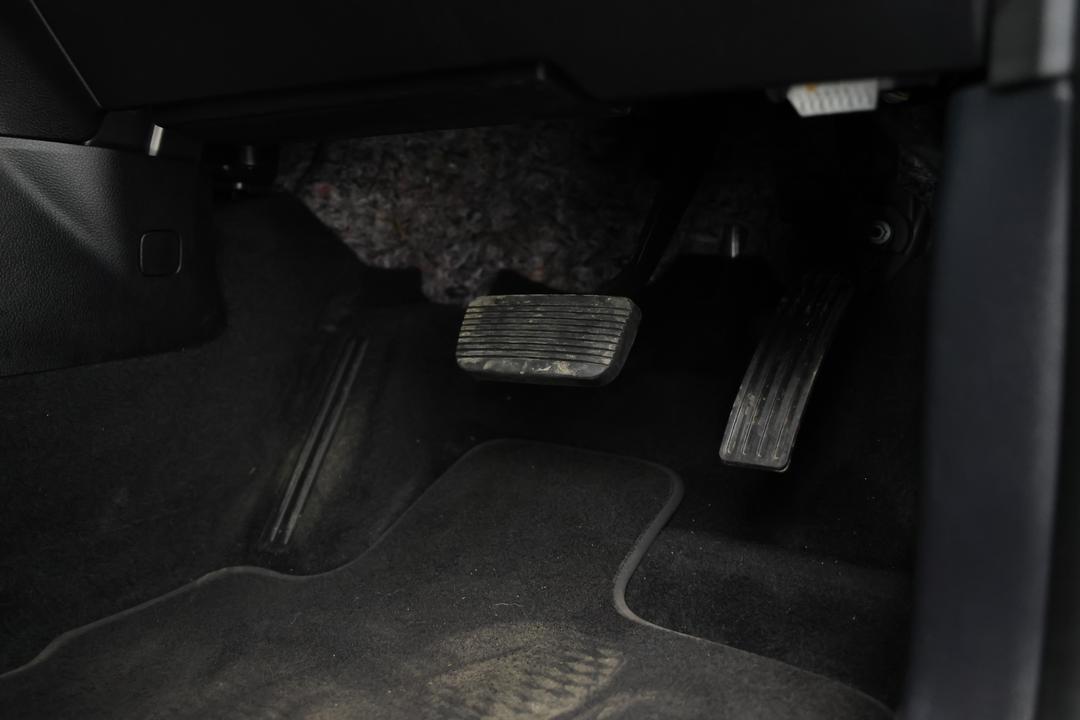 2023 Ford Ranger Wildtrak 3.0 (4x4), Automatic, 41736 km, Pedals and Footmat