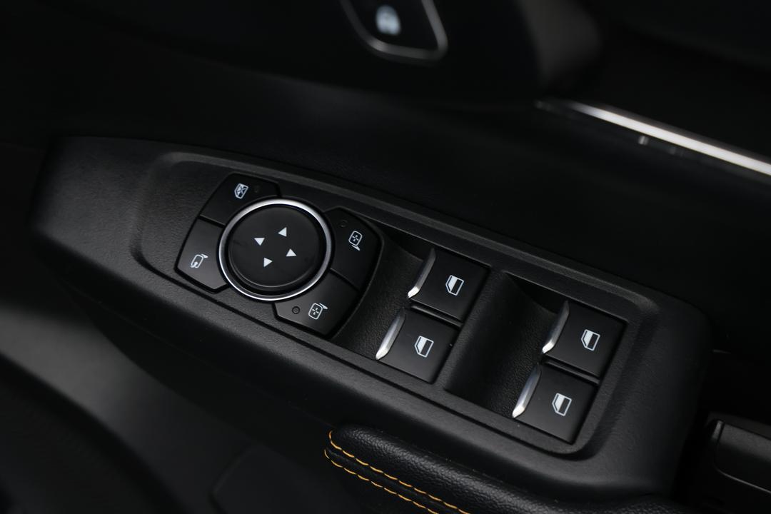 2023 Ford Ranger Wildtrak 3.0 (4x4), Automatic, 41736 km, Drivers Side Door Panel Controls
