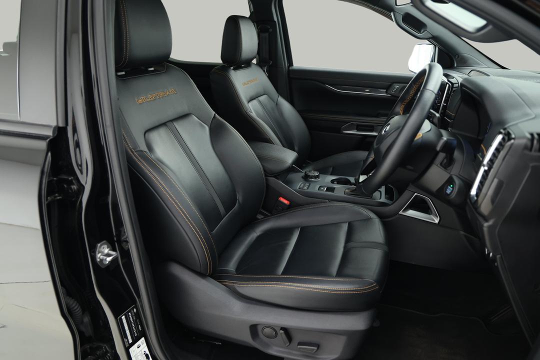2023 Ford Ranger Wildtrak 3.0 (4x4), Automatic, 41736 km, Right Side Front Door Cabin View