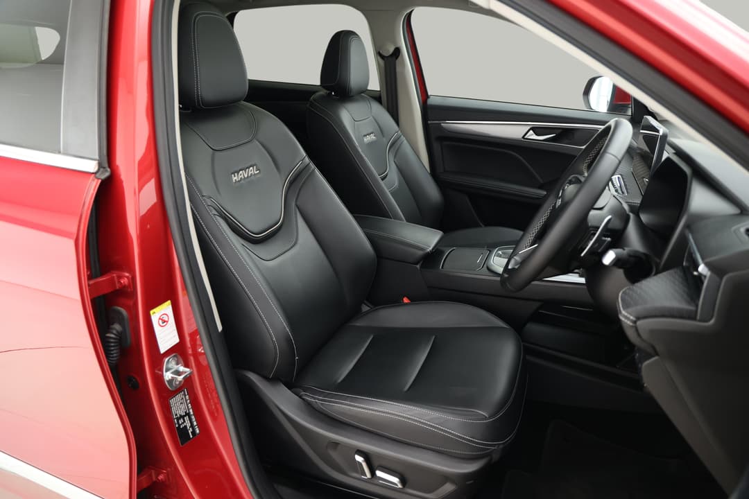 2022 GWM Haval Jolion Ultra, Automatic, 29418 km, Right Side Front Door Cabin View