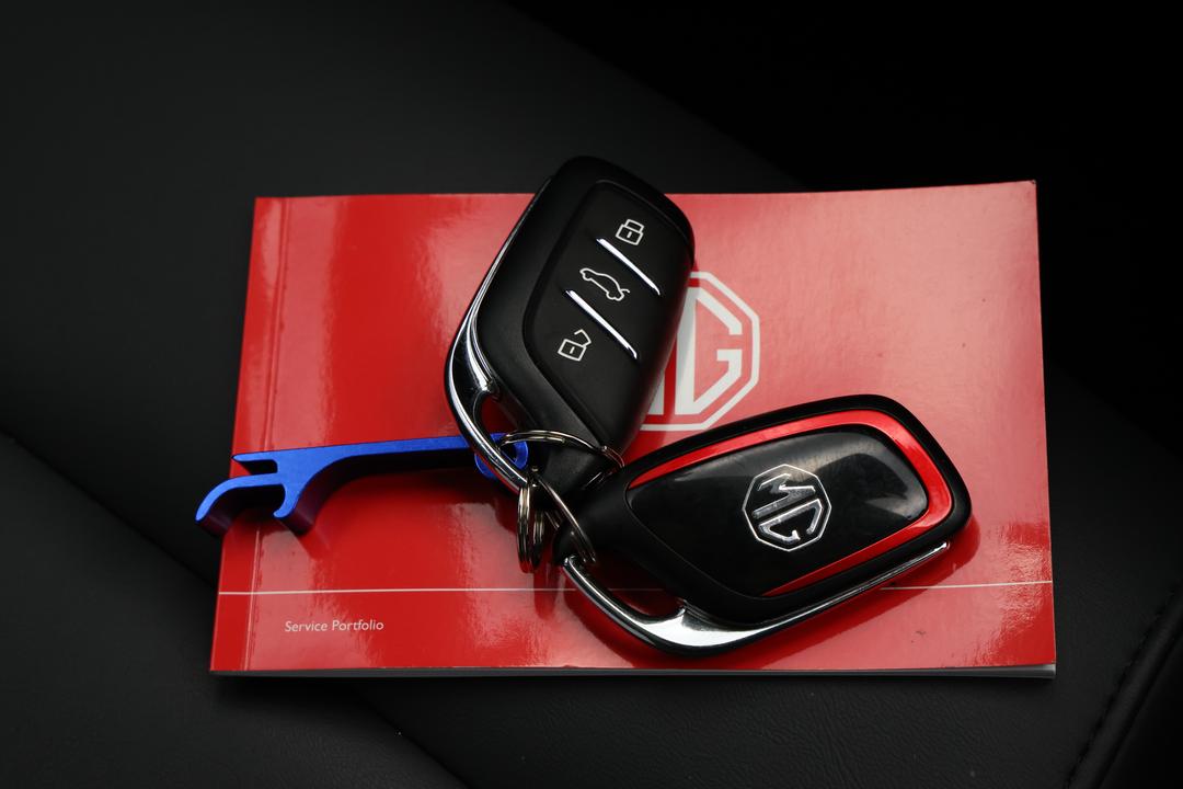 2024 MG Zst Essence, Automatic, 16732 km, Key Close-up