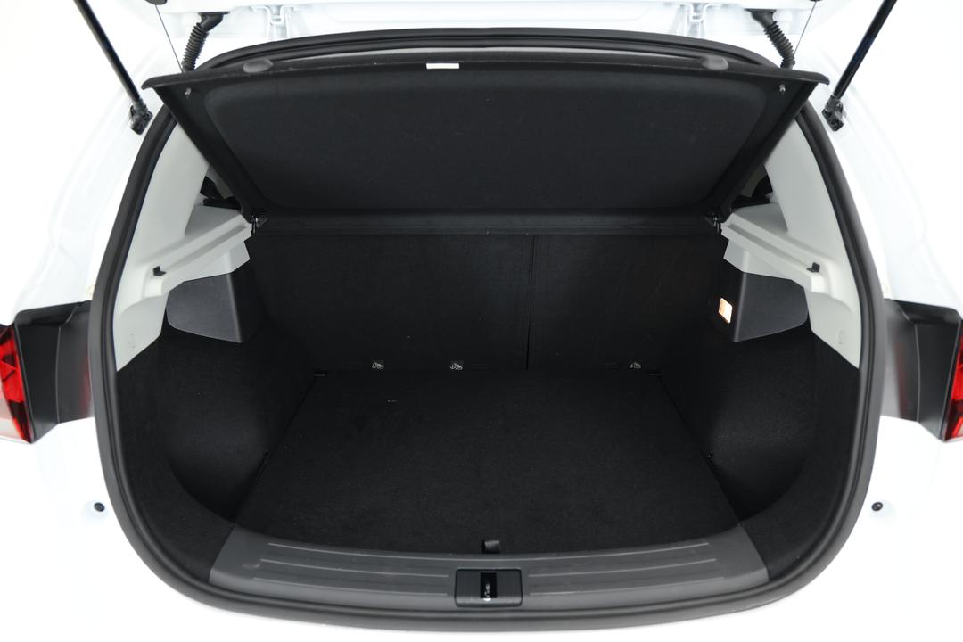 2024 MG Zst Essence, Automatic, 16732 km, Boot Inside View